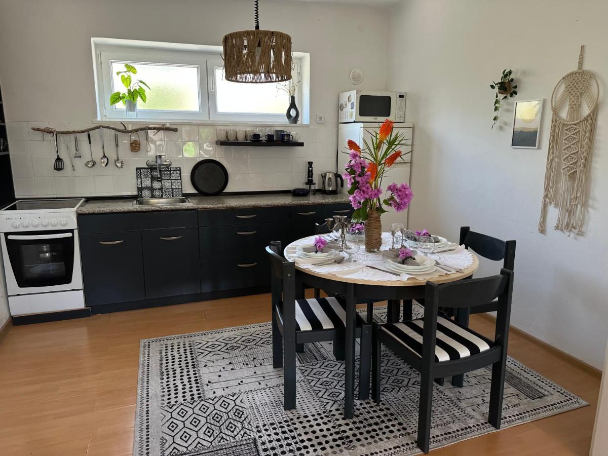 Cosy Family Apartment Marina Kastela Near Airport Экстерьер фото